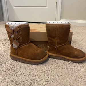 Ugg toddler boots size 6